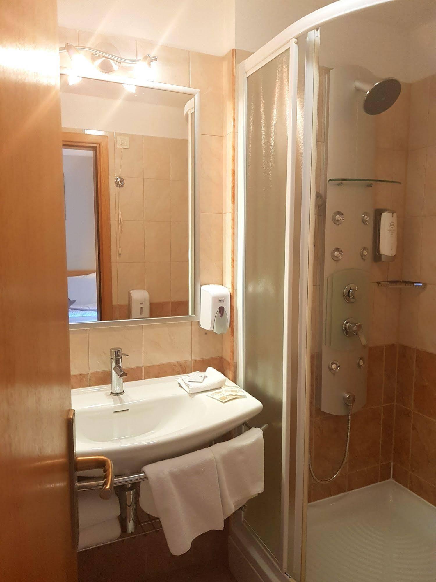 Boutique Hotel Santa Maria Novigrad  Екстер'єр фото
