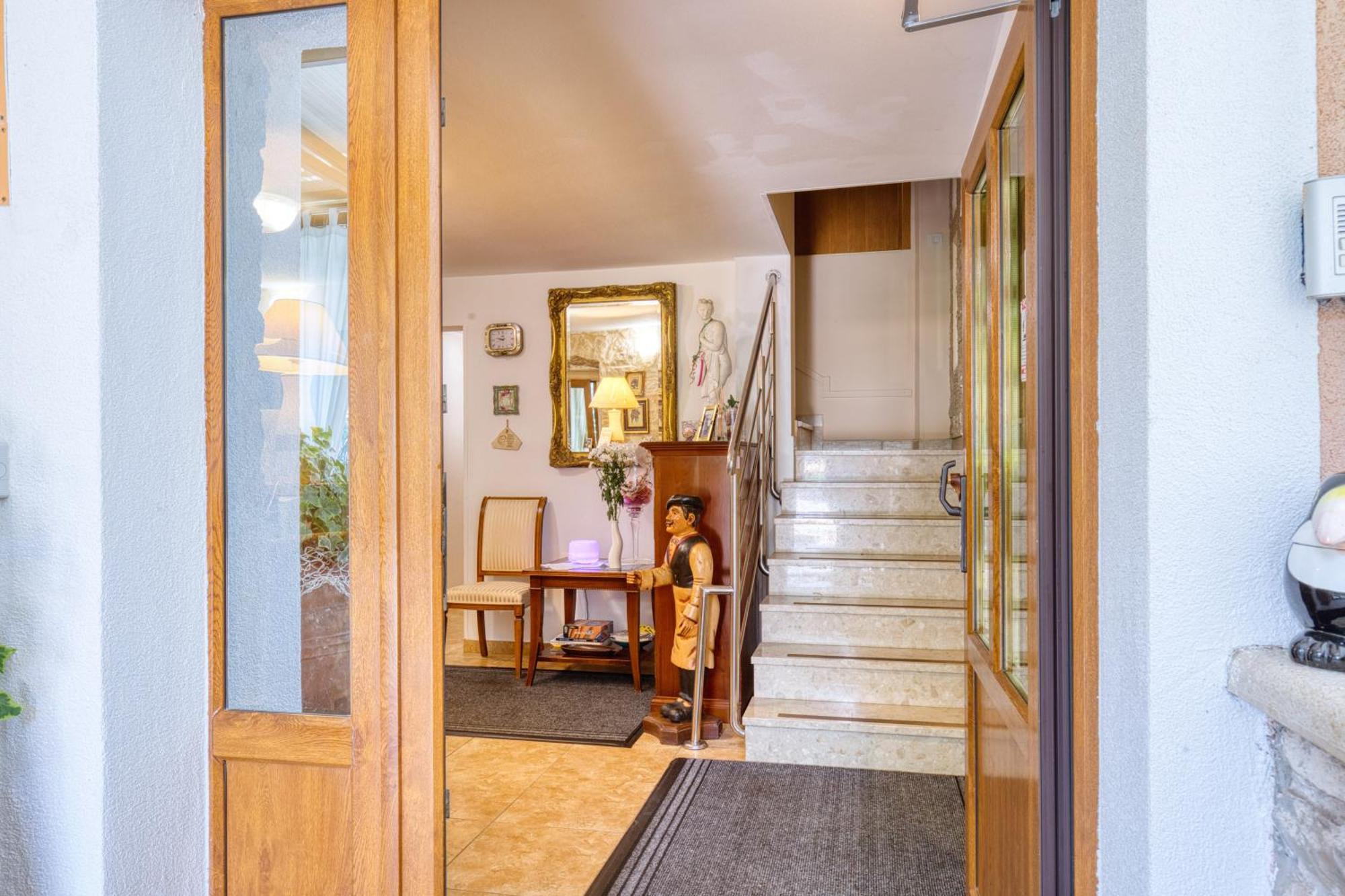 Boutique Hotel Santa Maria Novigrad  Екстер'єр фото